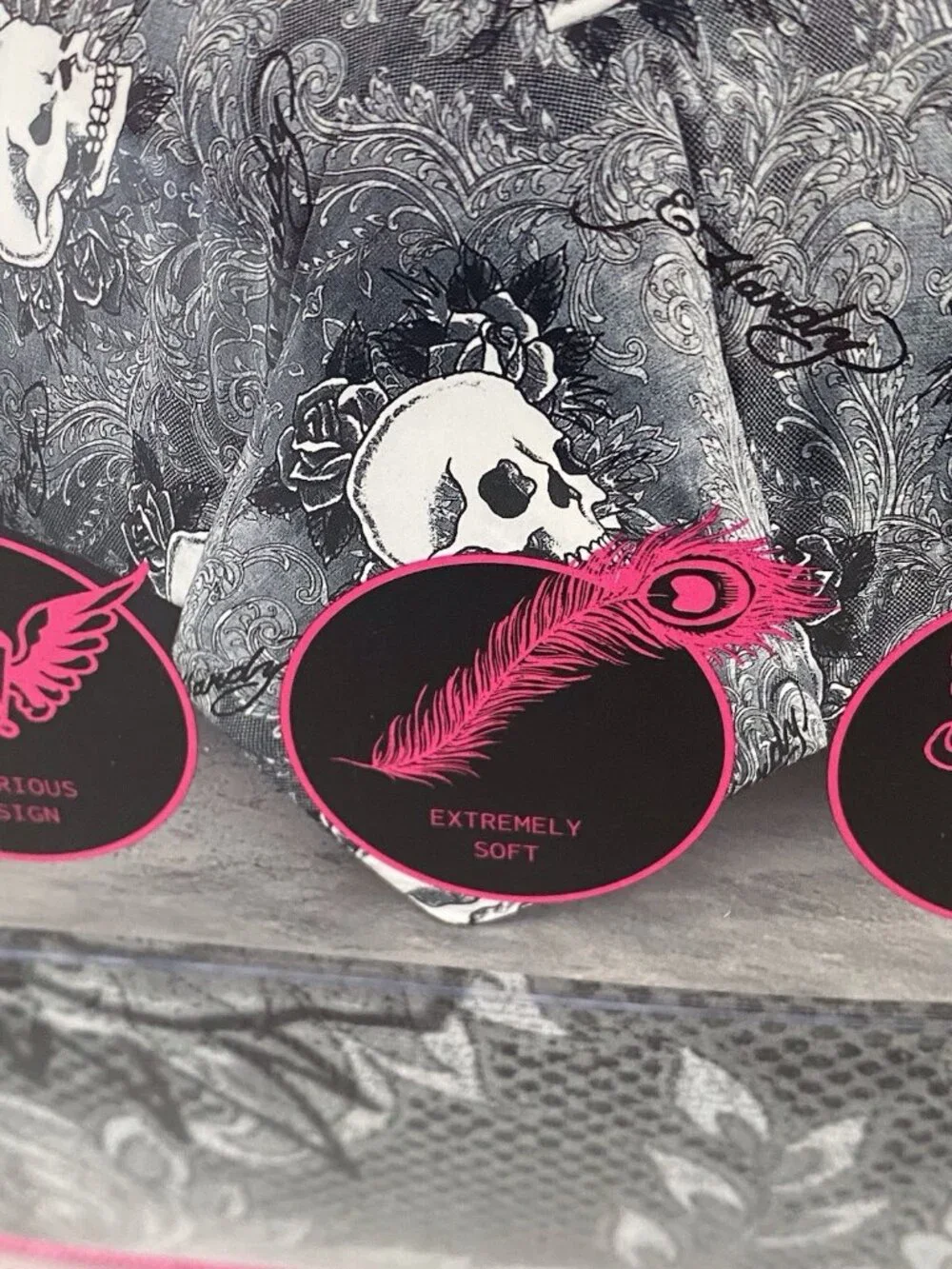 Ed Hardy new skull have